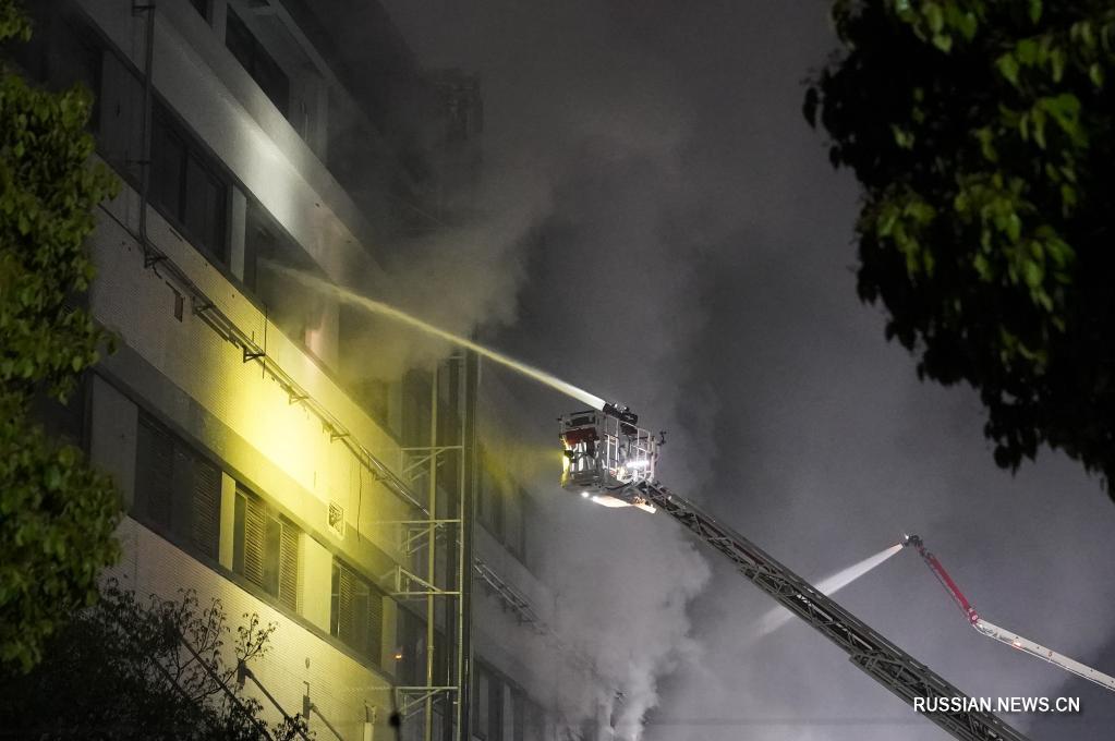 Подтверждена гибель 8 человек при пожаре на заводе в Шанхае