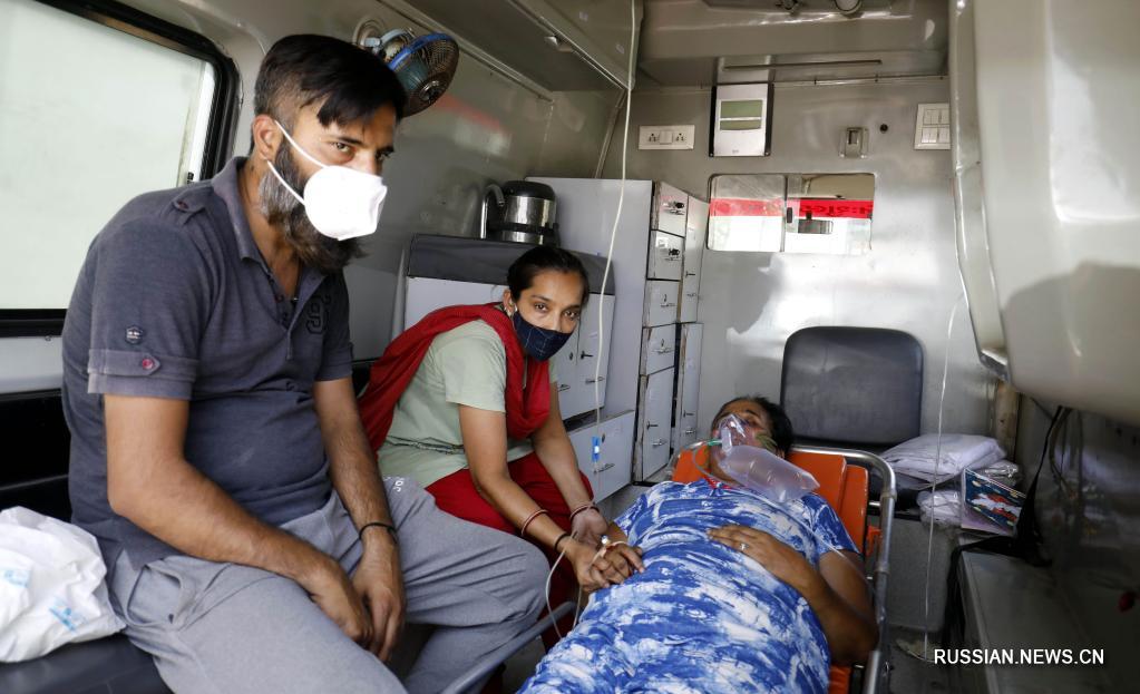 В Индии пятый день подряд суточный прирост заболеваемости COVID-19 превышает 300 тыс человек