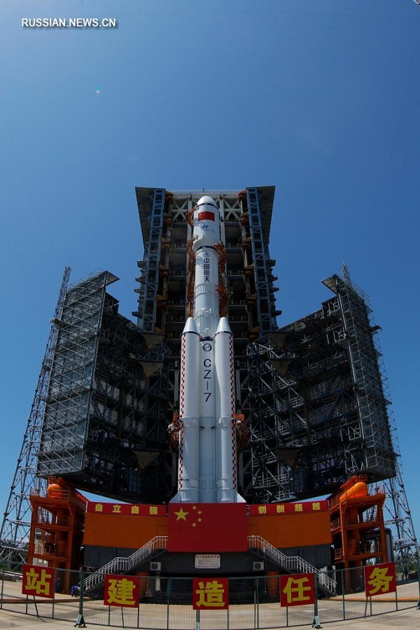 Грузовой космический корабль "Тяньчжоу-2" прибыл на стартовую площадку