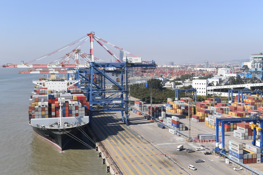 Китайский порт Сямэнь зарегистрировал в 2021 году 1000 морских рейсов альянса Silk Road Shipping
