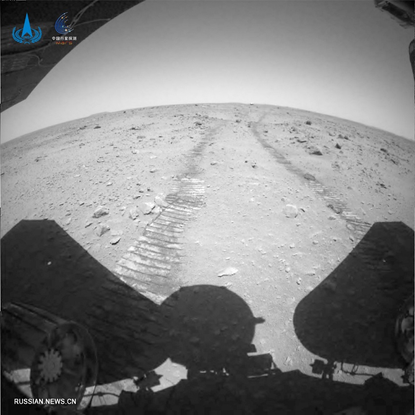 Китай опубликовал новые видео и изображения Марса, снятые зондом "Тяньвэнь-1"