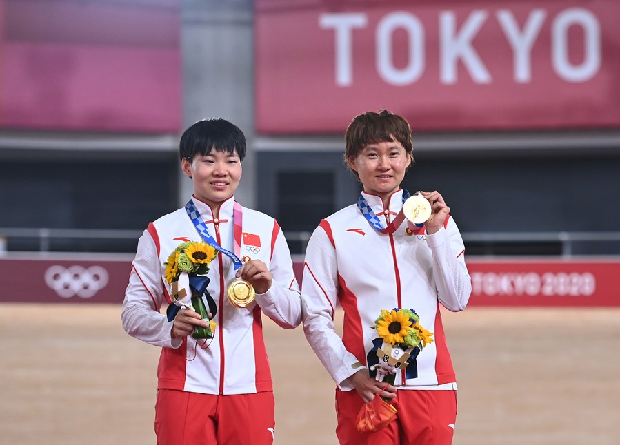 Велогонщицы из Китая завоевали золото в командном спринте на Олимпийских играх в Токио