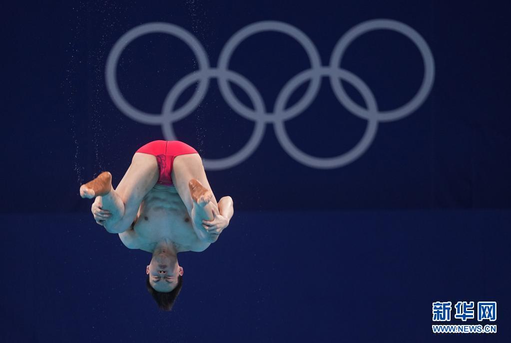 Китаец Се Сыи завоевал золото в финале Олимпийских игр в Токио в прыжках в воду с трехметрового трамплина