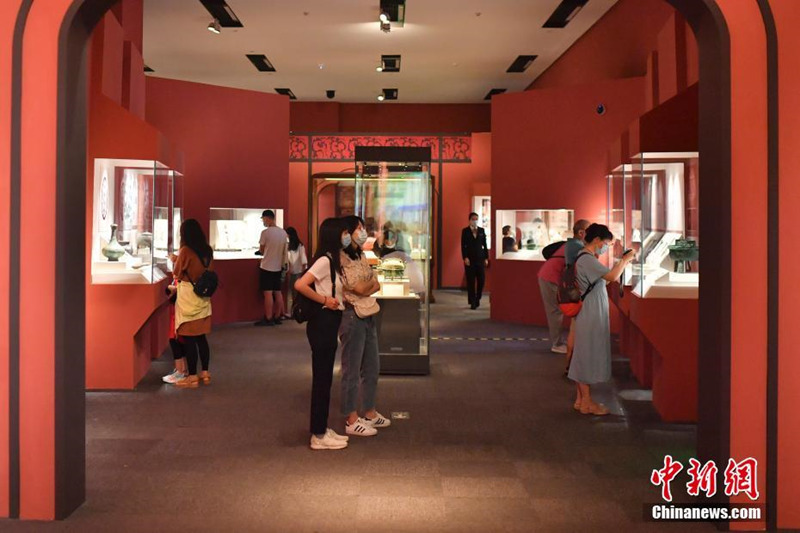 Более 330 памятников культуры в период династий Цинь-Хань выставлены в Государственном музее Китая