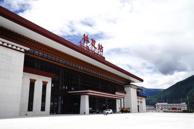 Вдоль железных дорог Тибета активно развиваются индустрии