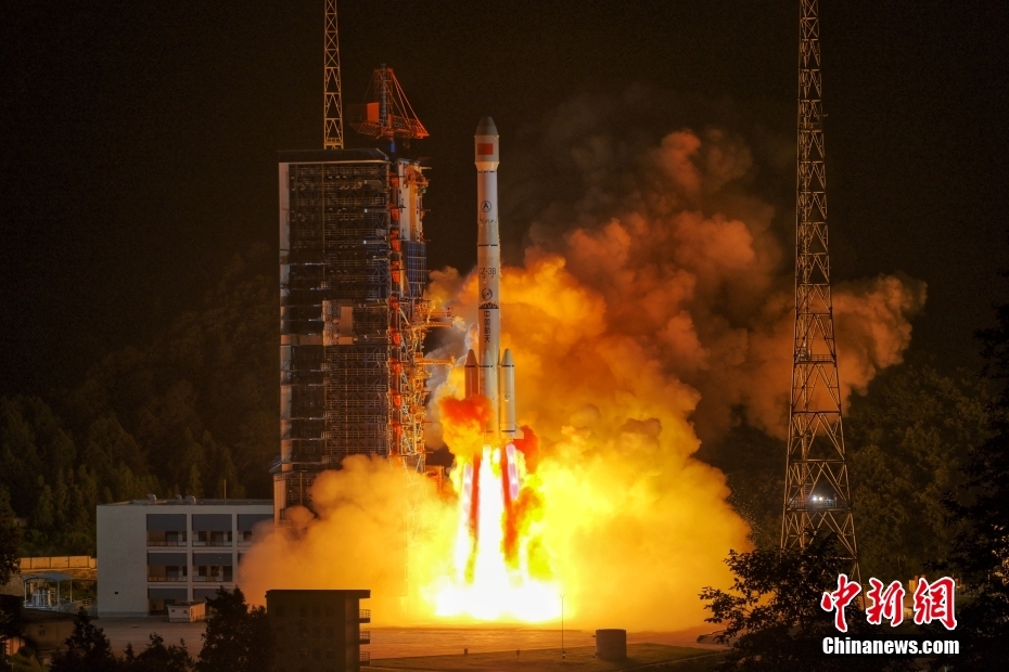 Китай успешно запустил экспериментальный коммуникационный спутник №7