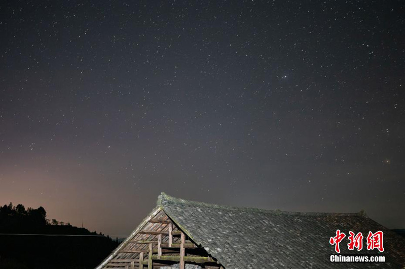 Звездное небо над террасными полями в Юго-Западном Китае