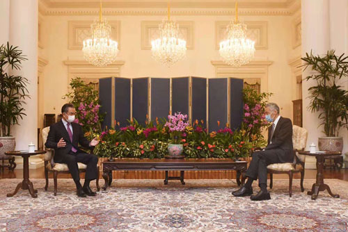 Премьер-министр Сингапура Ли Сянь Лун встретился с Ван И