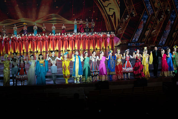 Открылся Первый Международный фестиваль народной культуры и искусства «Великая Китайская стена»