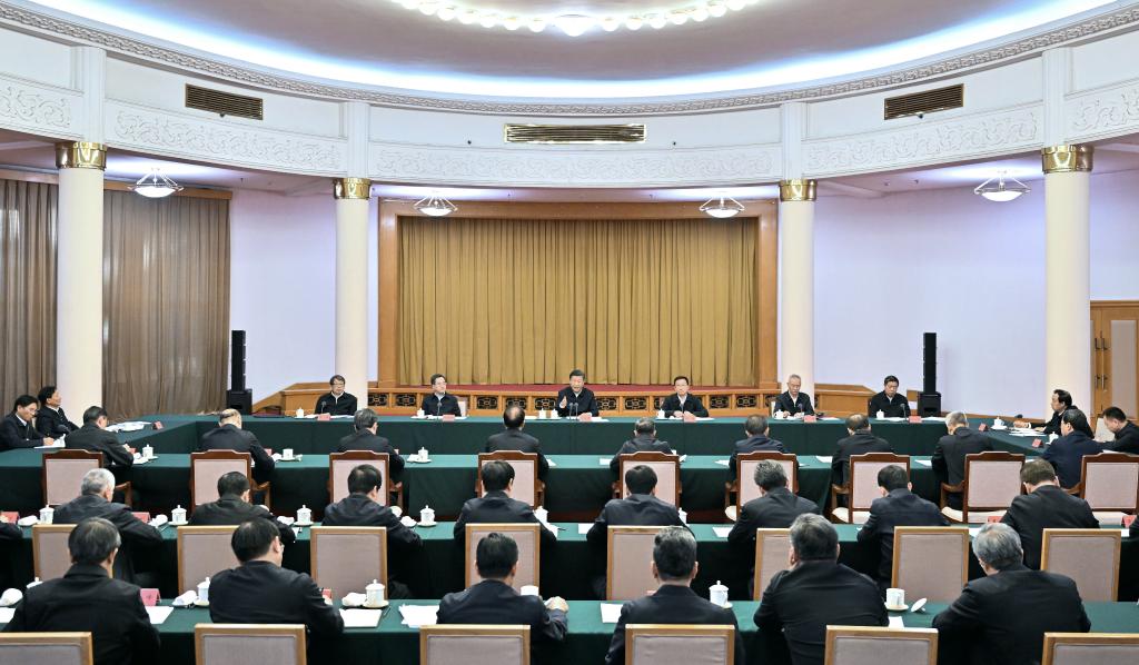 Си Цзиньпин выступил на симпозиуме по углубленному продвижению защиты окружающей среды и высококачественного развития в бассейне Хуанхэ
