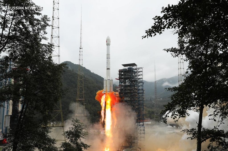 Китай успешно запустил спутник "Шицзянь-21"