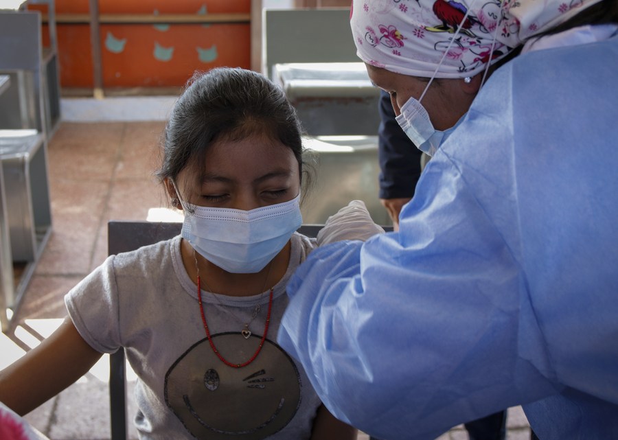 Эквадор благодарен правительству КНР за новую партию вакцин от COVID-19