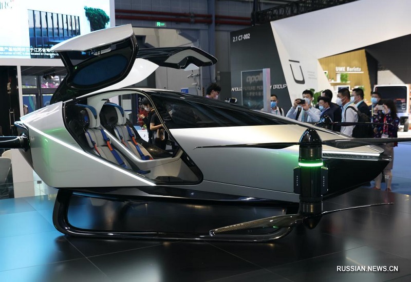 "Зеленые" новинки мирового автопрома на выставке автомобилей в рамках 4-го CIIE
