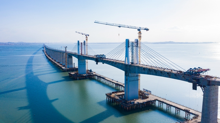 Успешно завершено соединение первого трансморского моста Китая для высокоскоростного железнодорожного сообщения