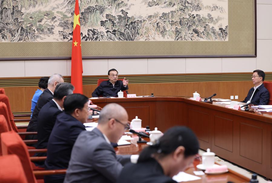 Эффективная макроэкономическая политика способствует дальнейшей открытости Китая - Ли Кэцян