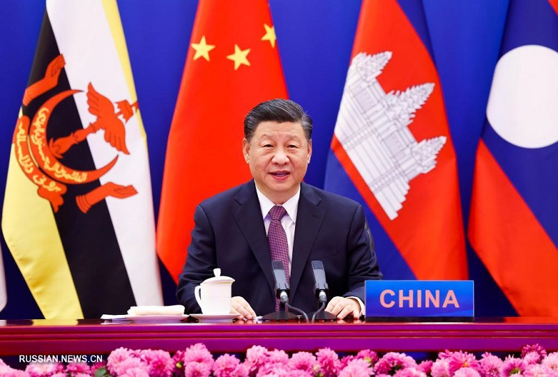 Си Цзиньпин принял участие и председательствовал на саммите, посвященном 30-летию установления отношений диалога между Китаем и АСЕАН