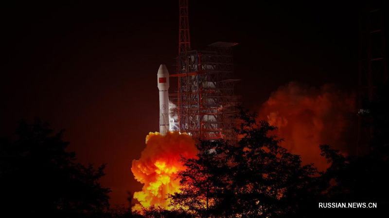 Китай успешно запустил спутник "Чжунсин-1D"