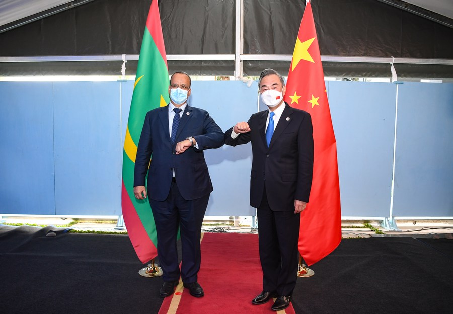 Ван И провел встречу с главой МИД Мавритании