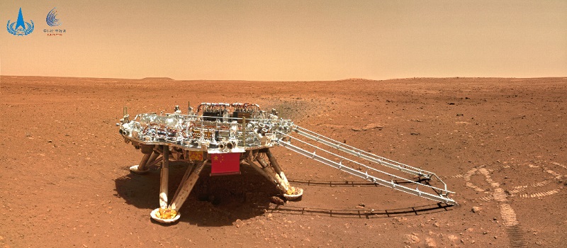 Китайский марсоход "Чжужун" установил связь с европейским зондом Mars Express