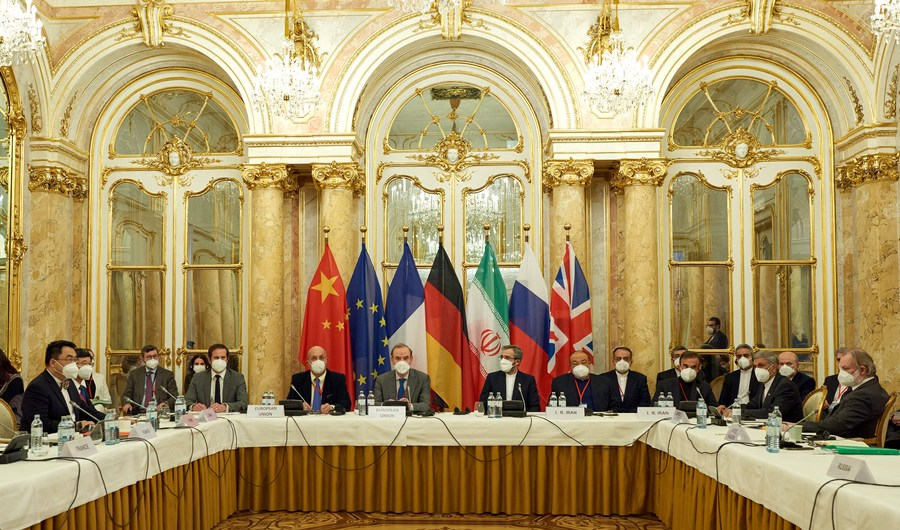 Участники венских переговоров по СВПД согласились приоритетно рассмотреть отмену санкций против Ирана -- замглавы МИД