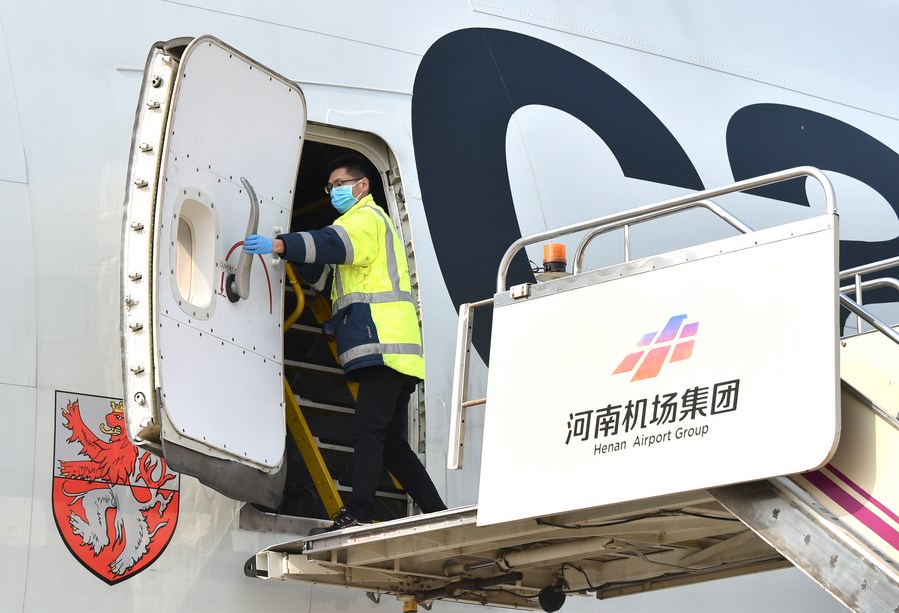 Новый грузовой авиамаршрут связал китайский город Чжэнчжоу с Лондоном
