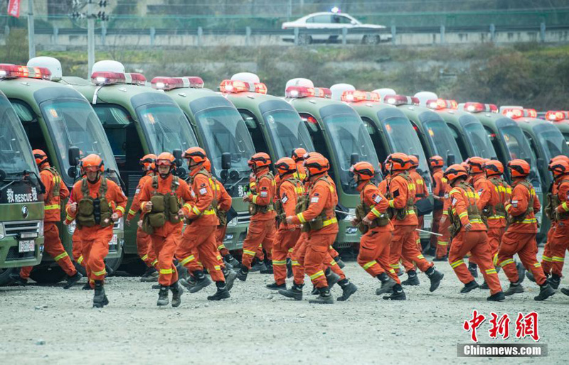 В провинции Сычуань прошли учения лесных пожарных