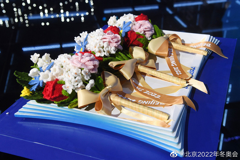 Букеты для награждения победителей зимних Олимпийских игр в Пекине никогда не увянут