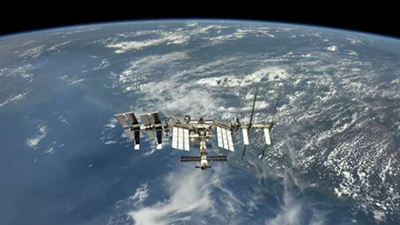 Российские космонавты нашли возможное место утечки на МКС