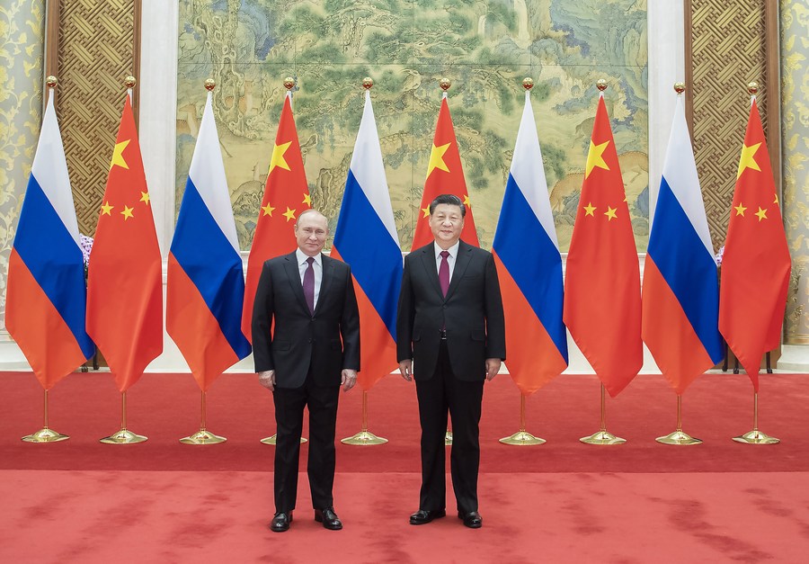 Си Цзиньпин заявил, что Китай и Россия привержены углублению стратегического взаимодействия, стоя спина к спине