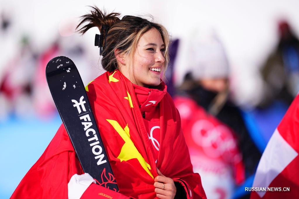 Китаянка Гу Айлин завоевала серебро в слоупстайле на Олимпиаде-2022 в Пекине