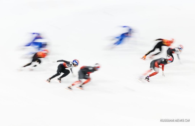 Команда Канады победила в мужской эстафете по шорт-треку на 5000 м на зимней Олимпиаде в Пекине