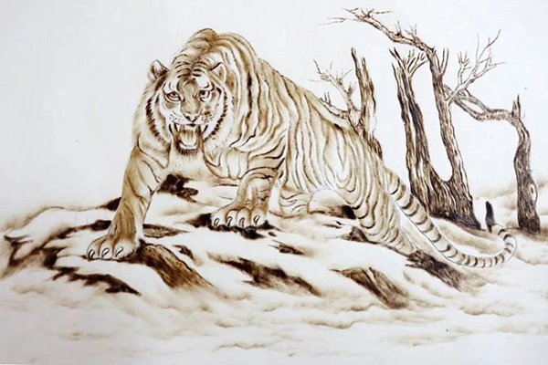 Китаец изготовил при помощи паяльника свиток «Сотня тигров»