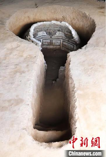 В провинции Шаньси обнаружена древняя гробница с изображениями сцен жизни людей династии Юань