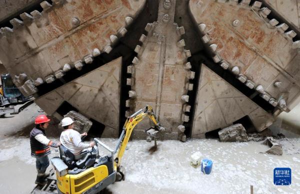 Самостоятельно разработанный Китаем тоннелепроходческий комплекс выполнил свою первую задачу