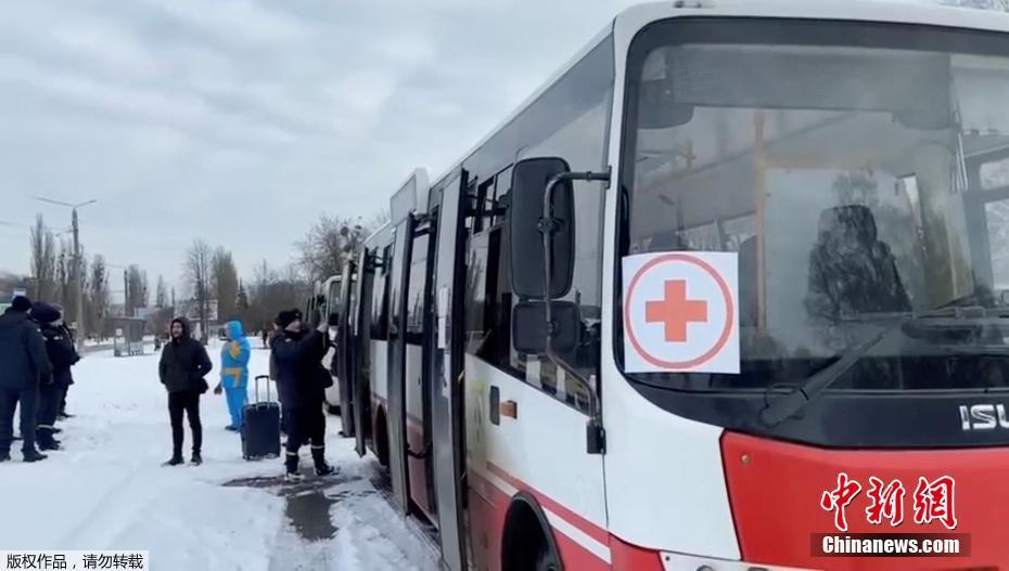 Россия готова 9 марта с 10:00 открыть гуманитарные коридоры из пяти городов Украины -- Минобороны