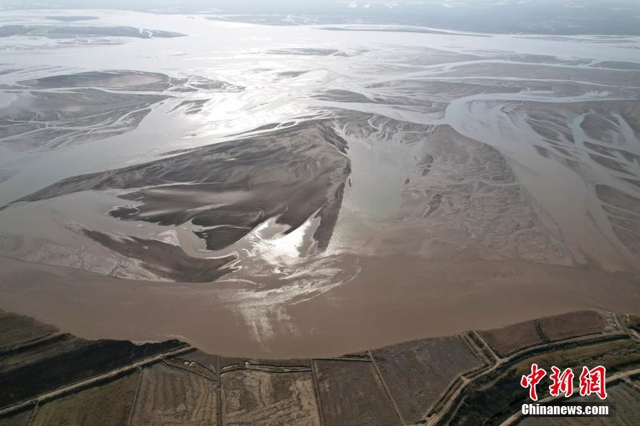 Увеличилась водность реки Хуанхэ в Юньчэне