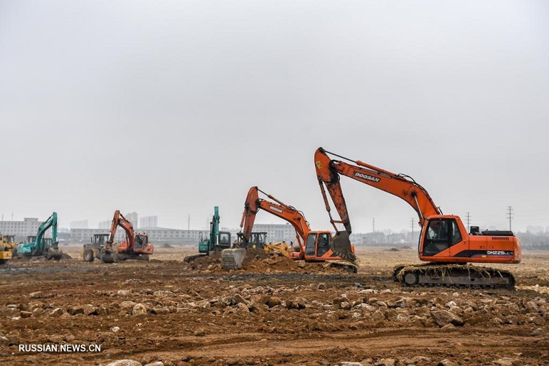В г. Цзилинь на северо-востоке Китая началось строительство временного госпиталя
