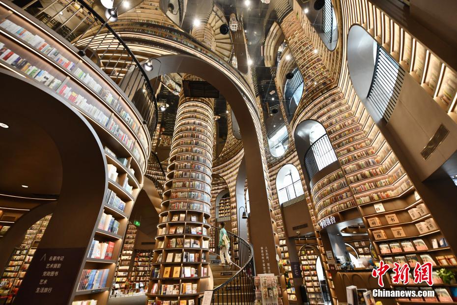 Уникальный дизайн книжного магазина в Сычуани 