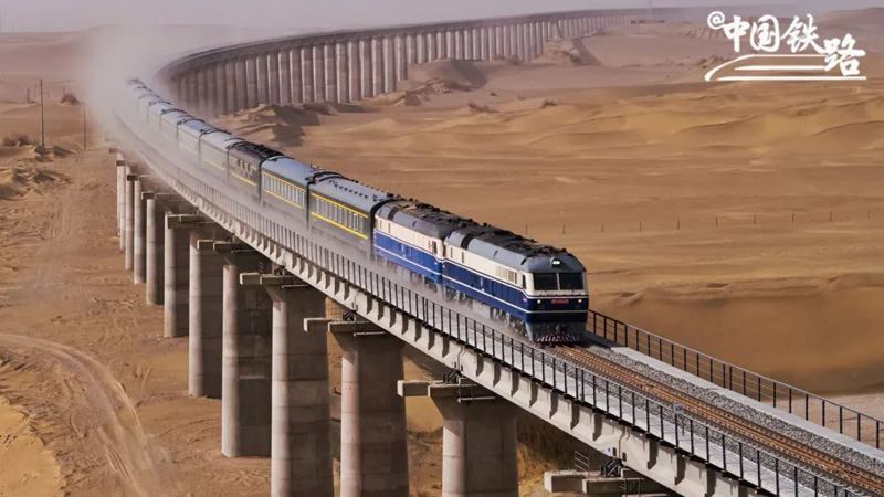 Железнодорожная кольцевая линия в пустыне Такла-Макан прошла динамические испытания