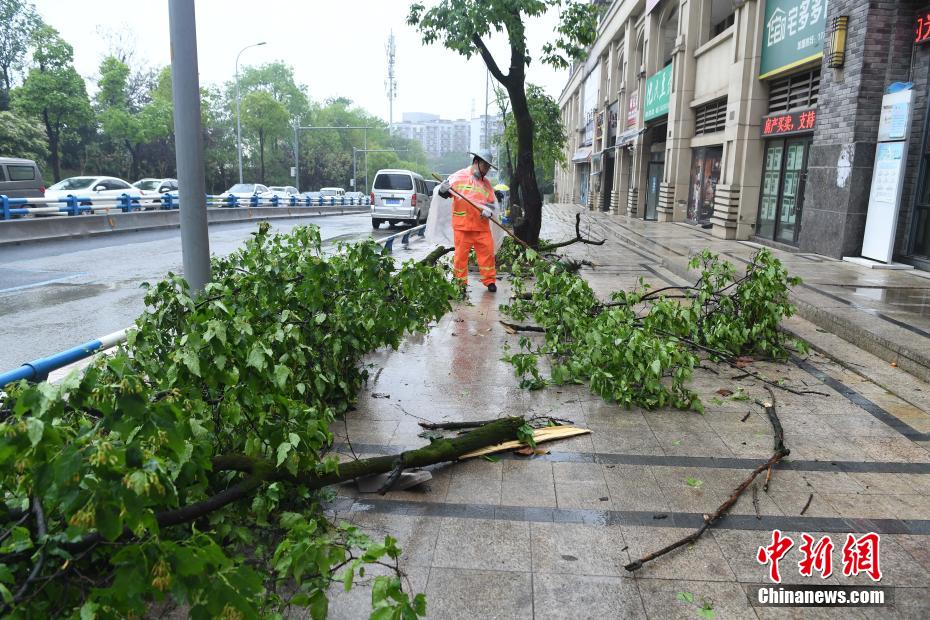 Мощные конвективные явления погоды  нанесли внезапный удар  на Чунцин
