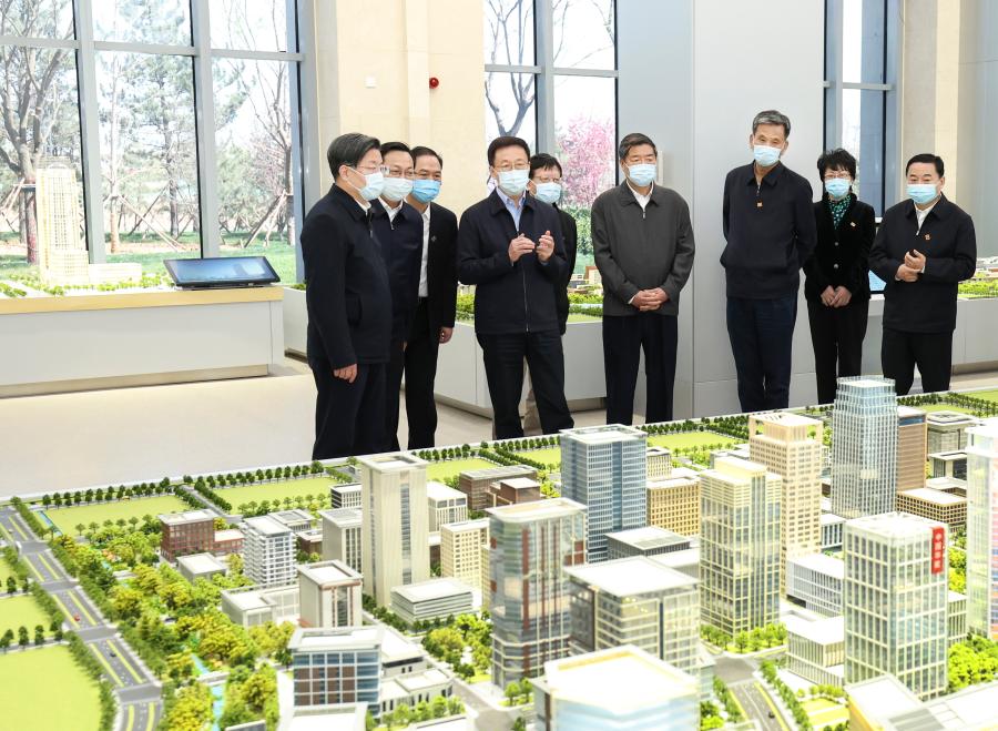 Вице-премьер Госсовета КНР подчеркнул важность высококачественного строительства нового района Сюнъань