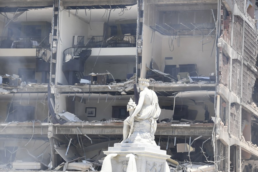 Число жертв взрыва в отеле в Гаване возросло до 22 человек