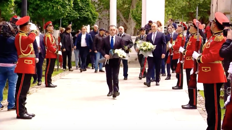 Премьер-министр Грузии поздравил героев-ветеранов Второй мировой войны с 77-й годовщиной победы над фашизмом