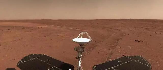 Китайская академия наук: марсоход "Чжужун" обнаружил признаки недавней водной активности на Марсе