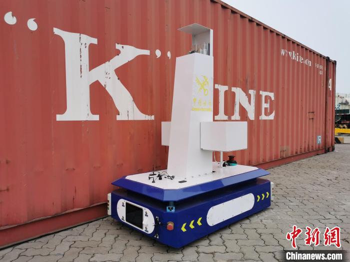 На таможне Тяньцзиня представлен робот для обнаружения радиации с технологией 5G