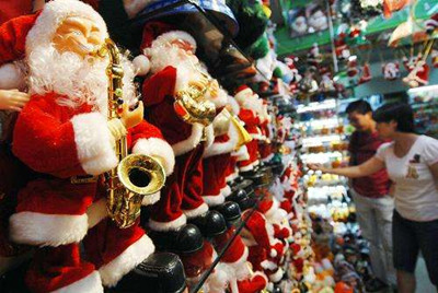 Преждевременный пик закупок рождественских товаров в городе Иу провинции Чжэцзян