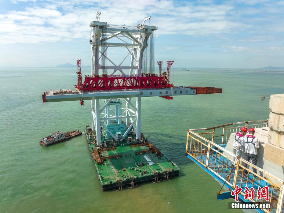 Завершен монтаж самой высокой балки коробчатого сечения на мосту Шэнь-Чжун
