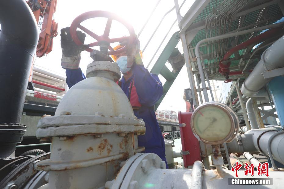 В Шанхае полностью гарантируют снабдить топливом международные морские суда во время эпидемии