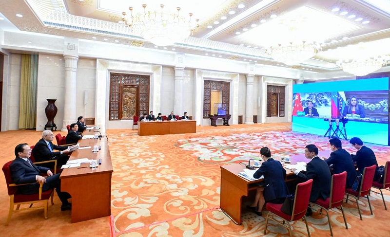 Китай и Венесуэла договорились укреплять взаимодействие между законодательными органами