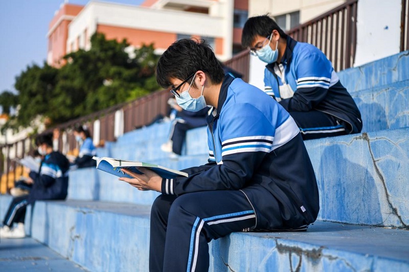 Рекордные 11,93 млн абитуриентов примут участие во вступительных экзаменах в вузы КНР в этом году